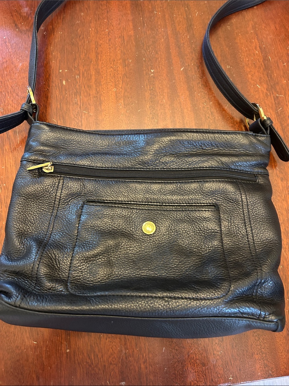 Stone & Co Classic Black Leather Crossbody Bag Gold Hardware EUC - Picture 3 of 11